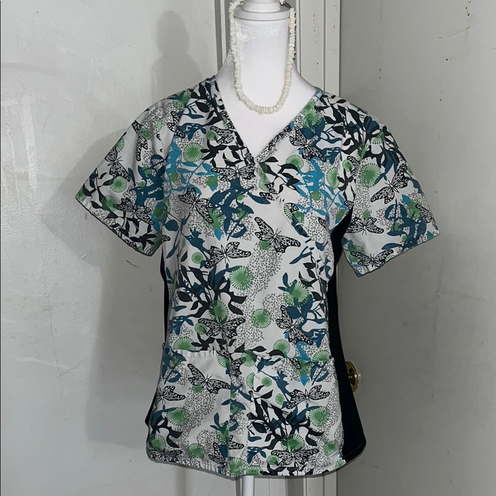 Gray and White Fitted Short Sleeve V-Neck Scrub Top